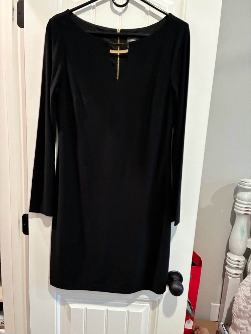 Vince Camuto Black Long-Sleeve Shift Dress with Gold Zip Detail